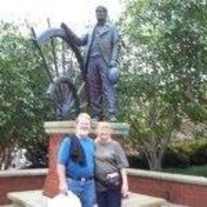 Meet your Posher, Dee